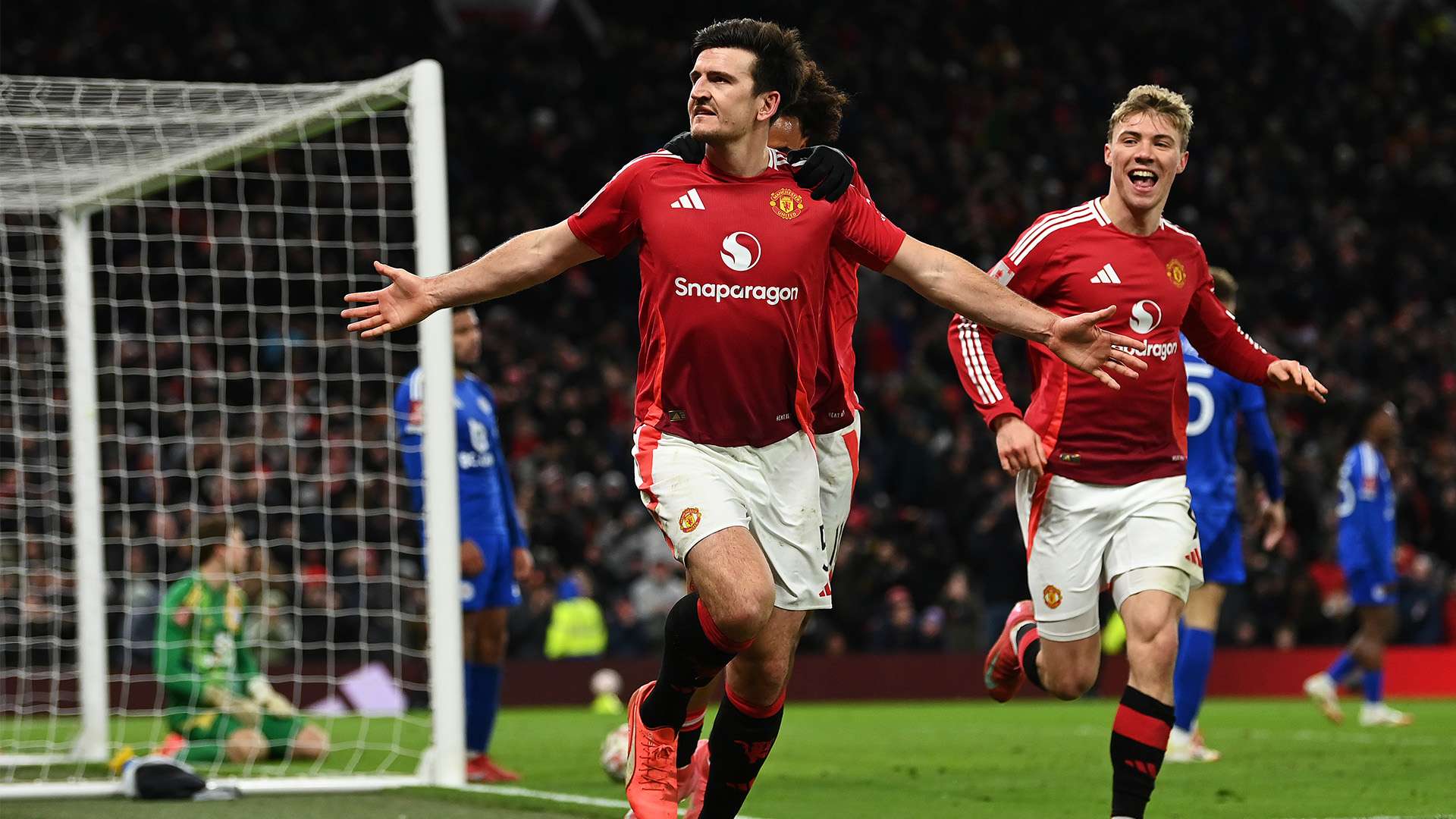 中超第14輪山東泰山2-1成都蓉城 克雷桑連續8輪破門莫伊塞斯建功.